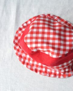 Sombrero Lino Cuadros Rojos