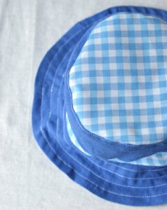 Sombrero Cuadros Azules y Lino